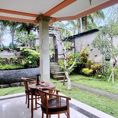 Hotel Gusti Rai House Ubud Exterior foto